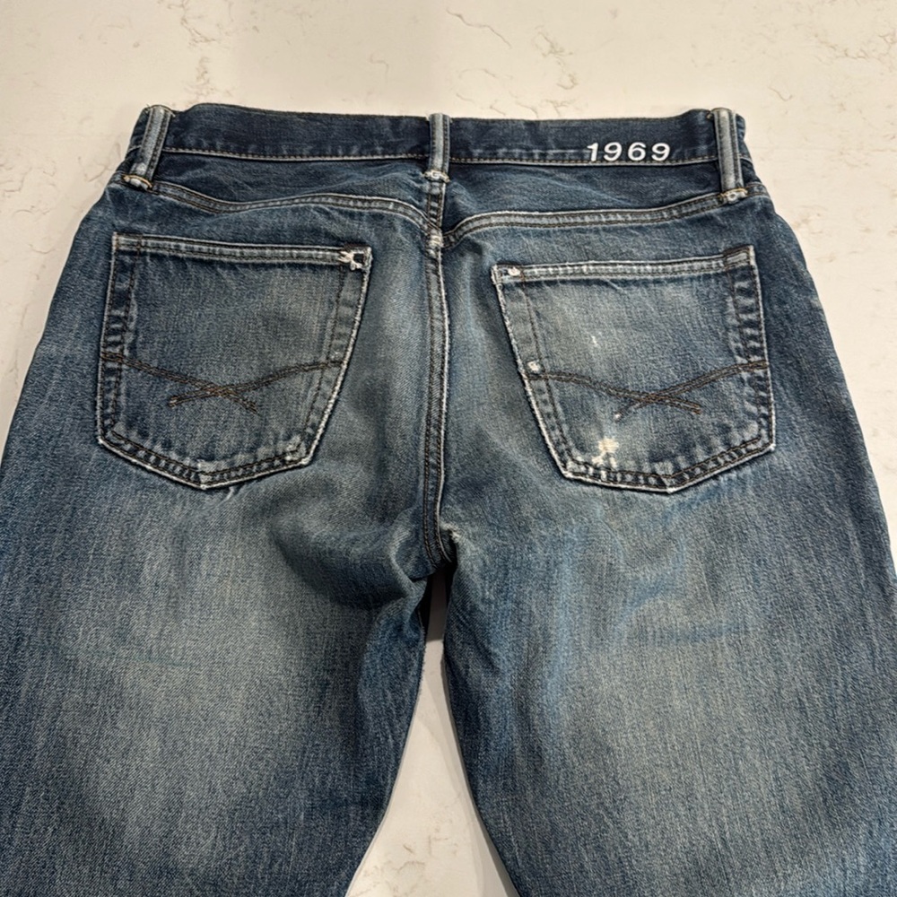 Gap straight leg jeans. Vintage style. Darling!